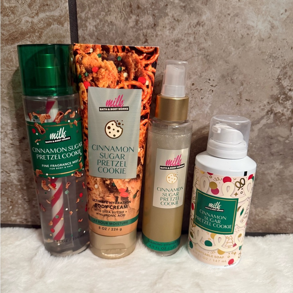 Bath & Body Works Cinnamon Sugar Pretzel Cookie Body Wash Set